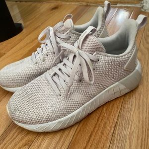 Millennial Pink Addidas